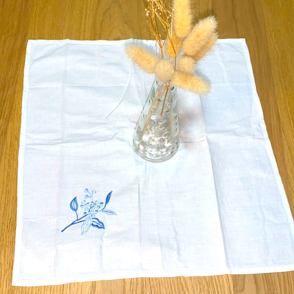 Gifts for Mom 🌸✨ April Cornell-Embroidered Square Tablecloth